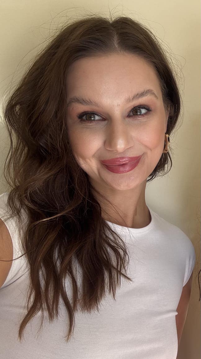 Young professional looking for a flat 😊 Main Photo