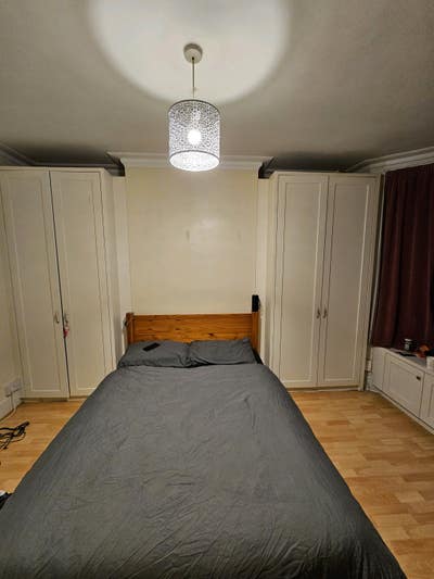 Spacious Double Room near Tooting Station Main Photo