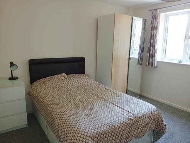 Great room near town centre Main Photo