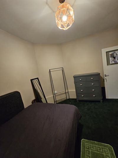 Bright cozy room living with family Main Photo