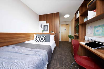 Ensuite room available- Bagot Street B4 7AY Main Photo
