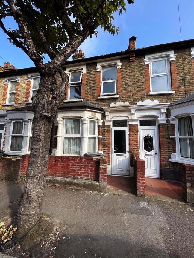 *** Big Double for Couples in Leyton *** Main Photo