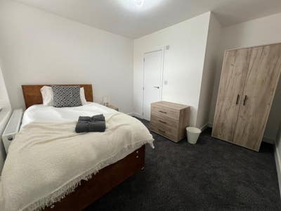 Brand New Ensuite Rooms - Great Location! Main Photo