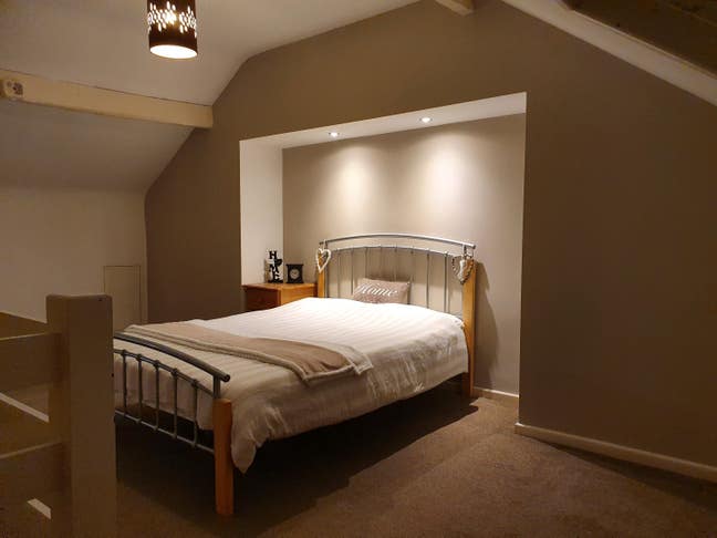 Massive Attic Ensuite Room Available December  Main Photo