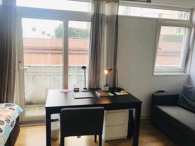 Liverpool Street shared flat Main Photo