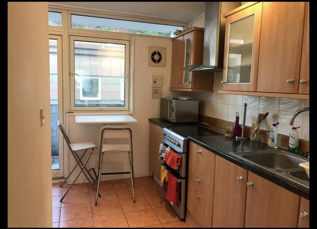 Liverpool Street shared flat Main Photo