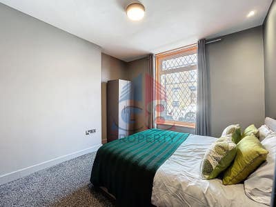 Modern En Suite Rooms- Hopwood St, Barnsley Main Photo