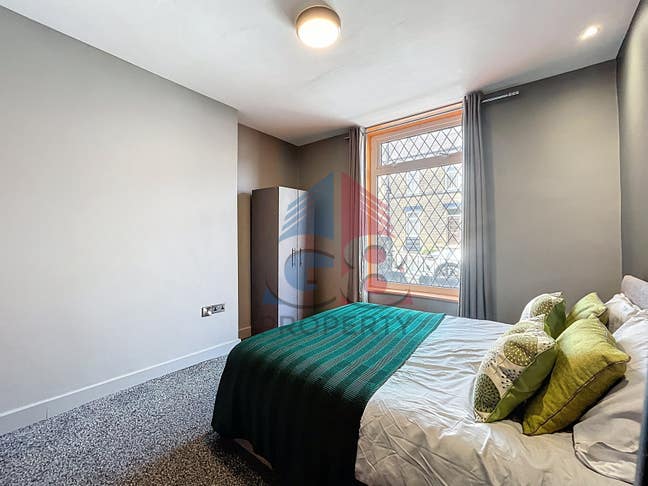 Modern En Suite Rooms- Hopwood St, Barnsley Main Photo