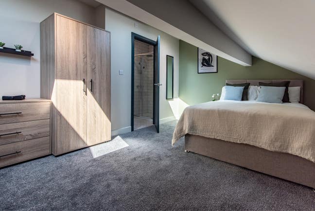 ‼️£250 OFF - Last Remaining Room! Move In Now‼️ 💸 Main Photo