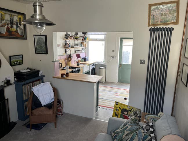 Bright Double Room Available – Great Location, All Main Photo