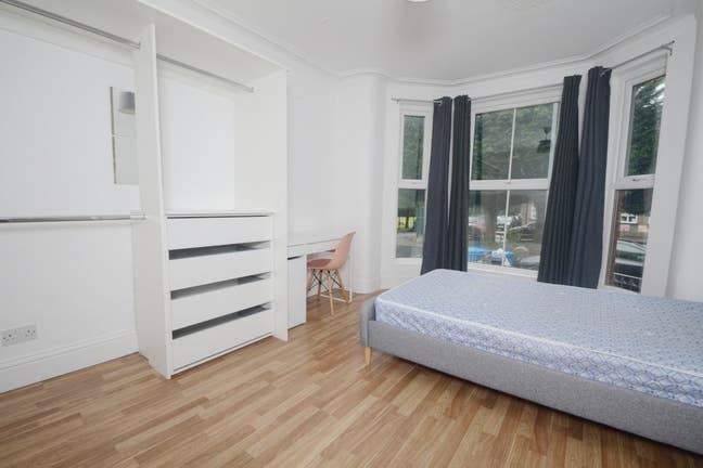 Student House Share - Aubrey Road Main Photo