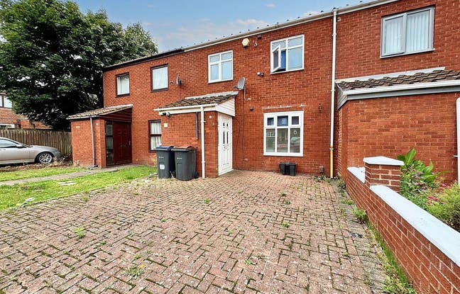 Room to Rent in City Centre Bills Included  Main Photo