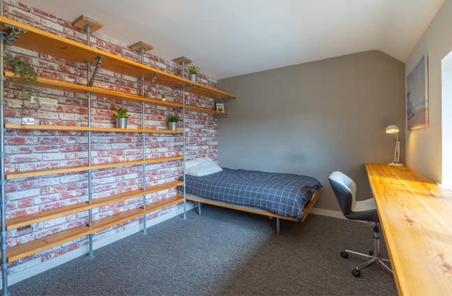 6 Luxury Double Bedrooms | All Bill Included  Main Photo