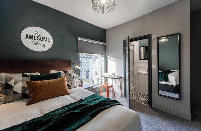 🔥 Luxury En-Suite Room Available In Swinton 🕺 Main Photo