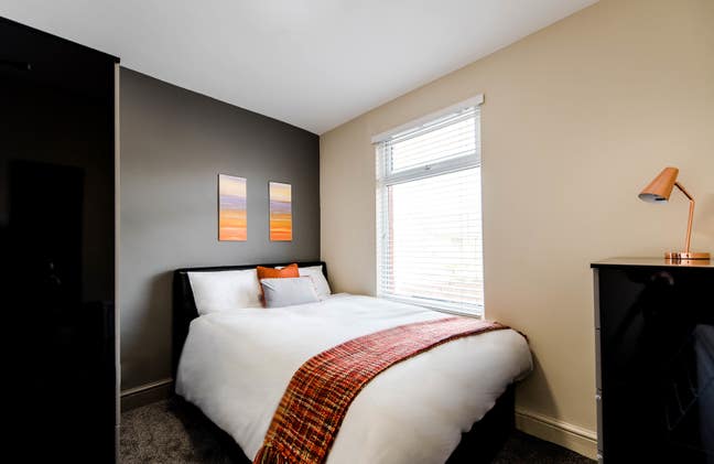 🎃🍂 Double Rooms Available  Main Photo