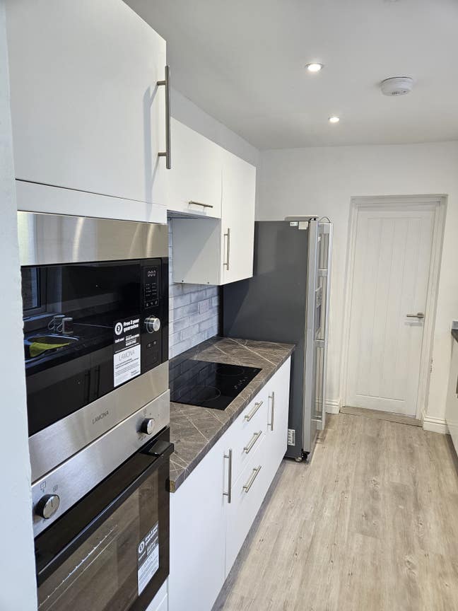 HMO With all Ensuite Rooms and Shared Spaces  Main Photo