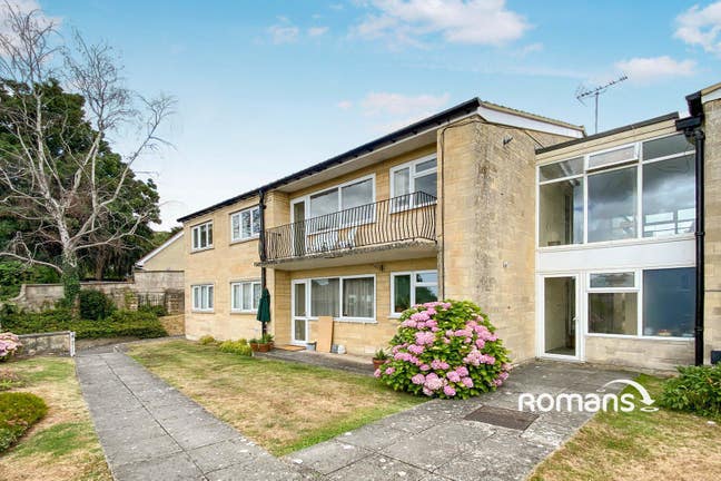 Large 2 Bed Flat for rent on Bathwick Hill Main Photo