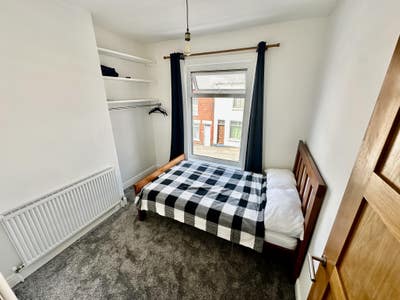 Double room in Beautiful Woodseats terraced house Main Photo
