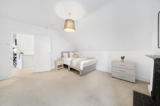 ⭐Large Flat in Ealing Broadway⭐️ Main Photo