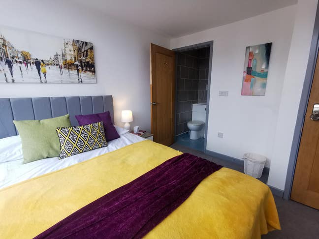 Ensuite Double Rooms/Town centre on the doorstep! Main Photo