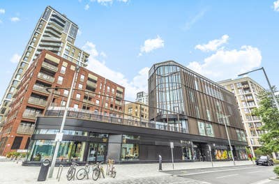 1 EnSuite Available*4Bed Duplex in North Greenwich Main Photo