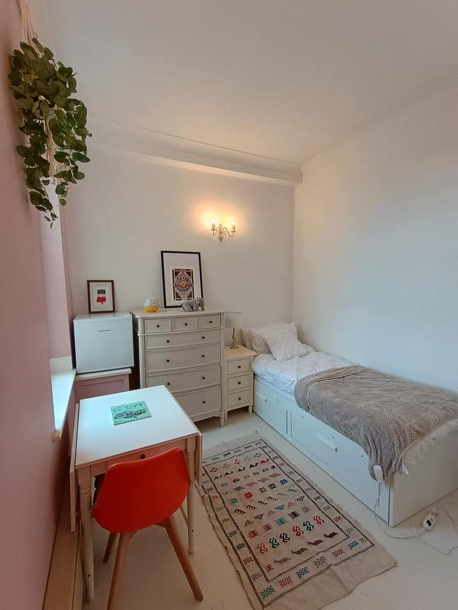 Riverside Apartment Main Photo