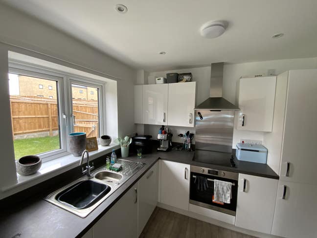 2 x Double rooms available - Large House / Huskies Main Photo