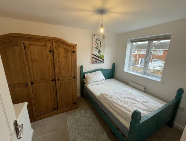2 x Double rooms available - Large House / Huskies Main Photo