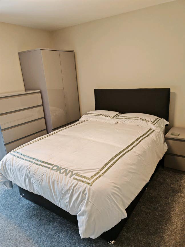 Modern spacious double room with log cabin  Main Photo