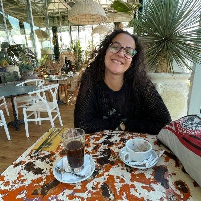 I am a female aged 30. I am looking for a sin... Main Photo