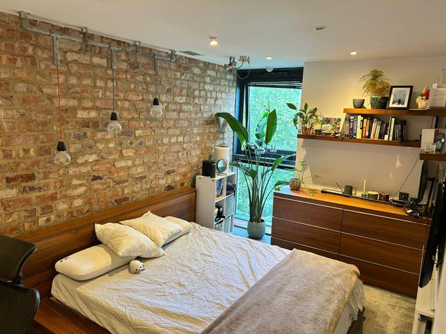 Ensuite double room 2 minutes from East India DLR Main Photo