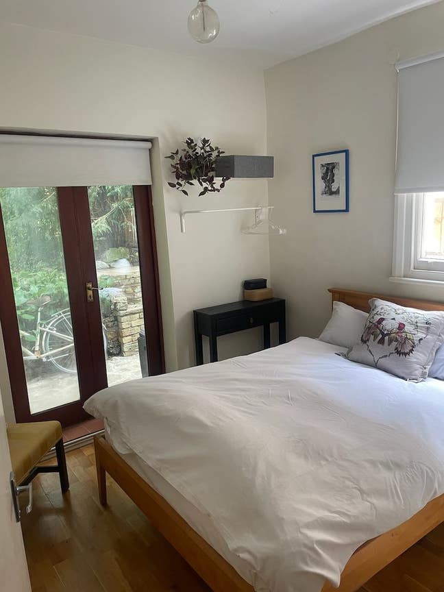 Mon - Fri room with ensuite in leafy Hampstead Main Photo