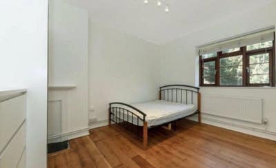 Small room available  Main Photo