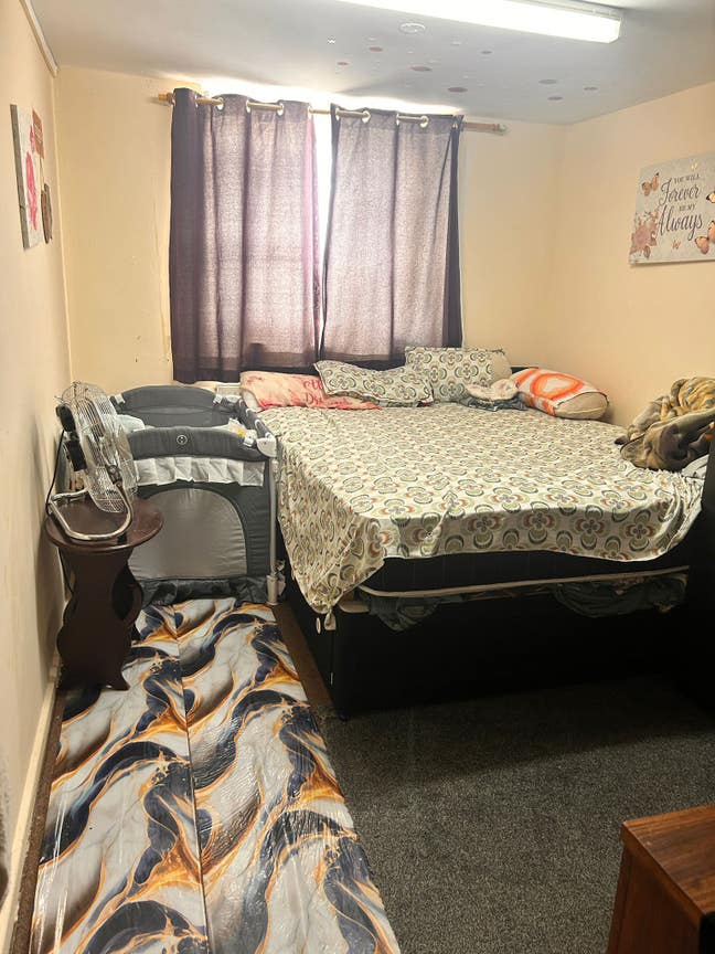 2 Bedroom flat to rent 2 min walk FELTHAM Station Main Photo