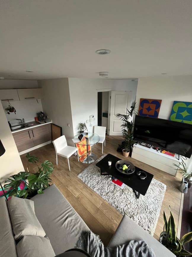 1 bed with gym new building Main Photo
