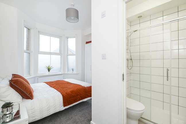 Amazing En Suite Double Room Available in Bromley Main Photo