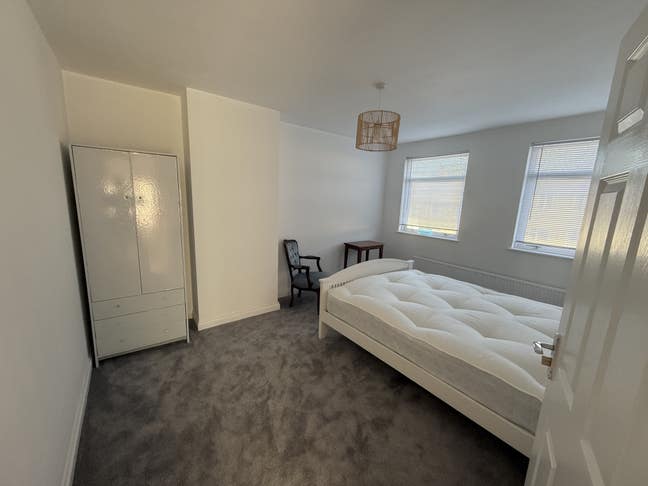 SHORT LET Botley /Oxford New Modern/King size bed Main Photo