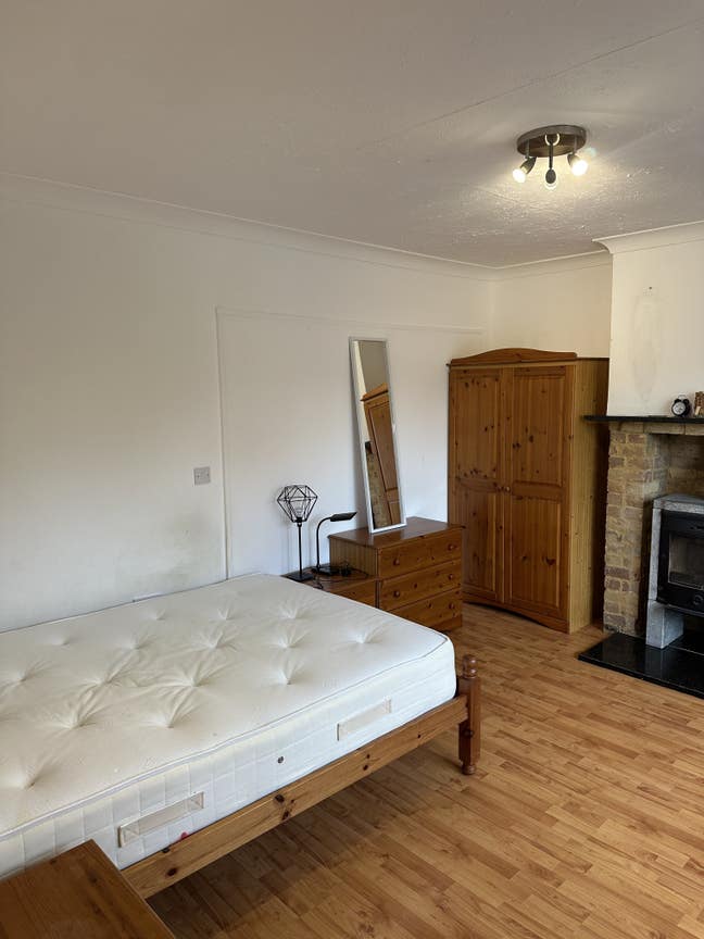 Double Room in  central location Main Photo