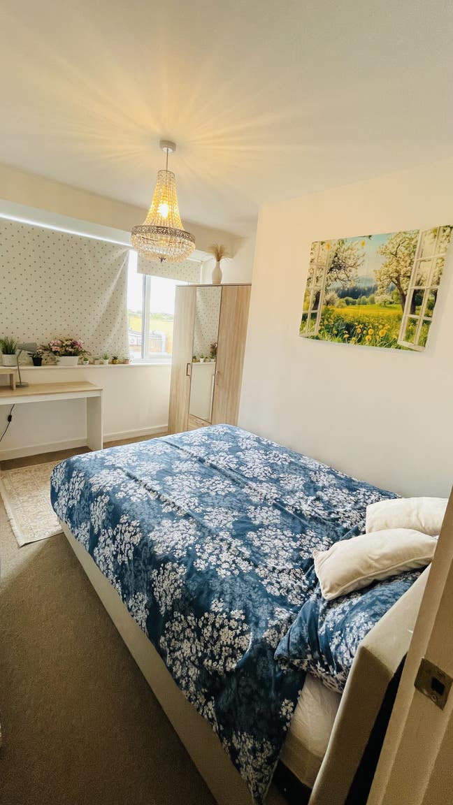 Double Room Available in Central Romford All Bills Main Photo