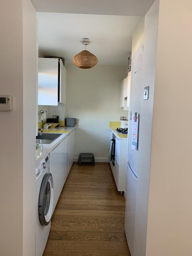 Modern flat, great location with great  views  Main Photo