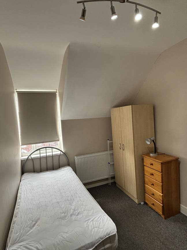 3 all inclusive furnished rooms to let Main Photo