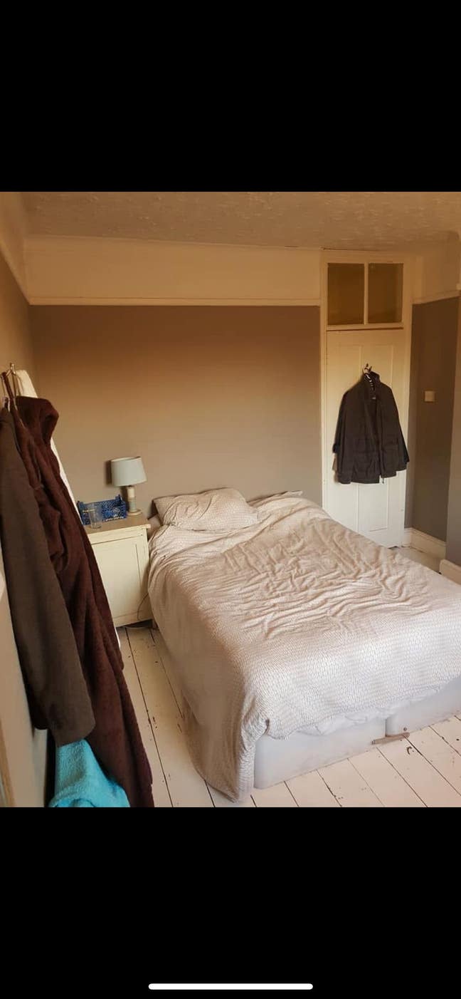 Double room 10 minutes walk to town centre  Main Photo