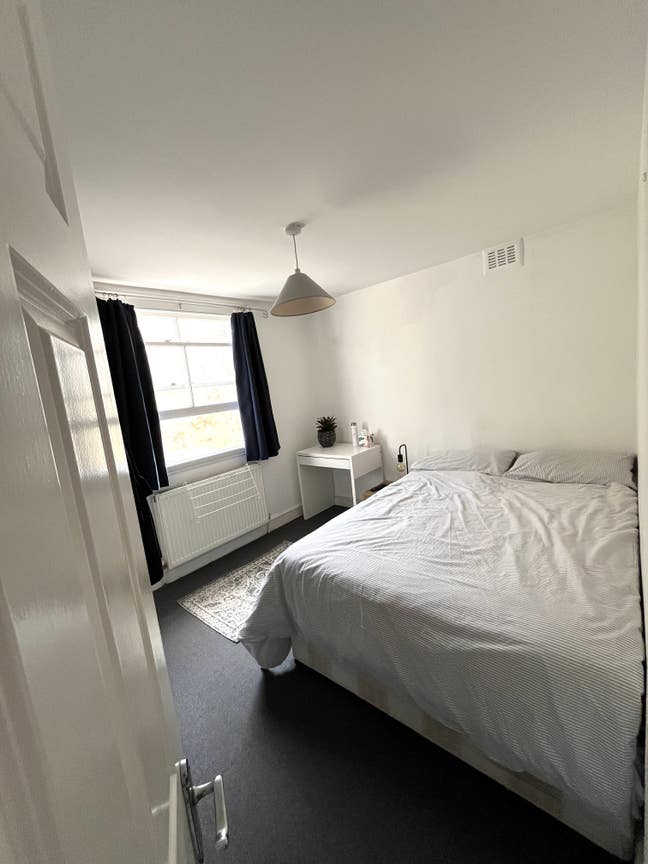 1x Double Room in friendly flatshare Main Photo
