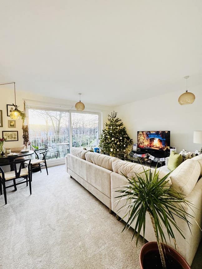 Bright, Cosy Double Room in Didsbury Apartment Main Photo