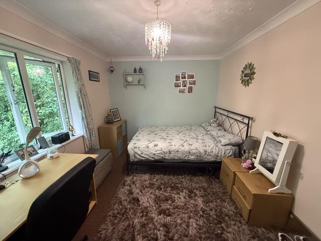 Central Guildford double room  Main Photo