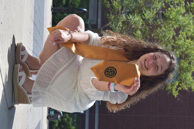 I am a graduate student and I am moving to Ma... Main Photo