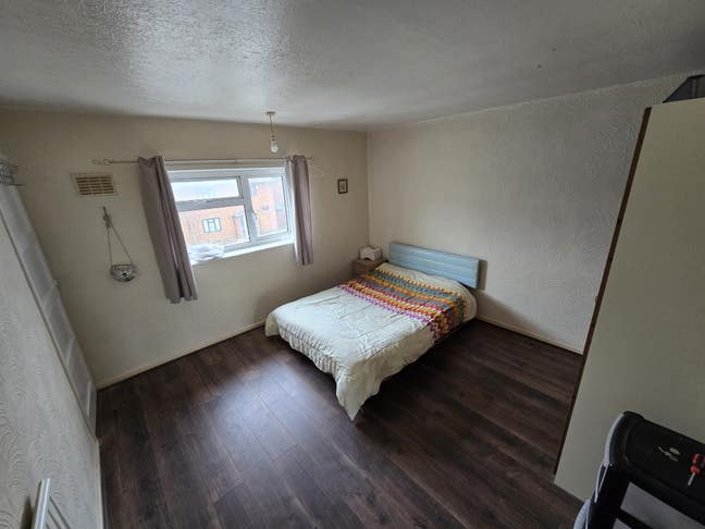 Furnished double and single bedrooms for rent Main Photo