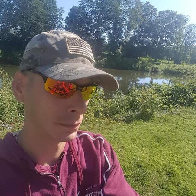 Looking for a doublebed room . Main Photo