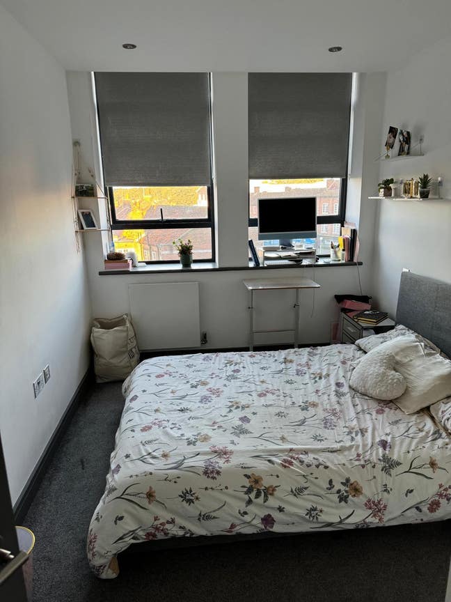 Double room with own bathroom  Main Photo