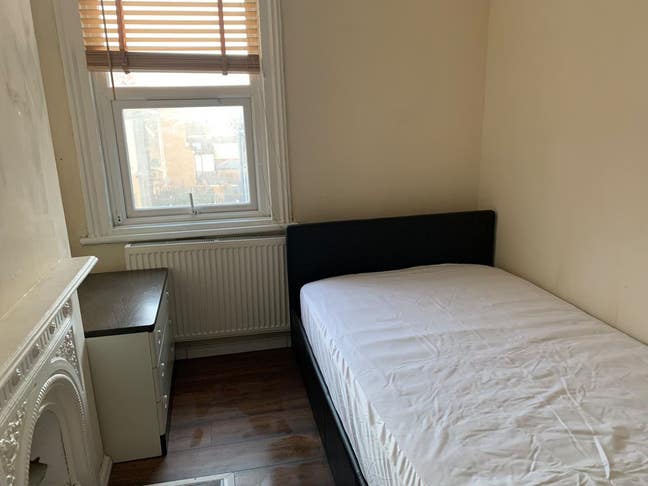 Double Room in a Shared House, High Street, DA11 Main Photo